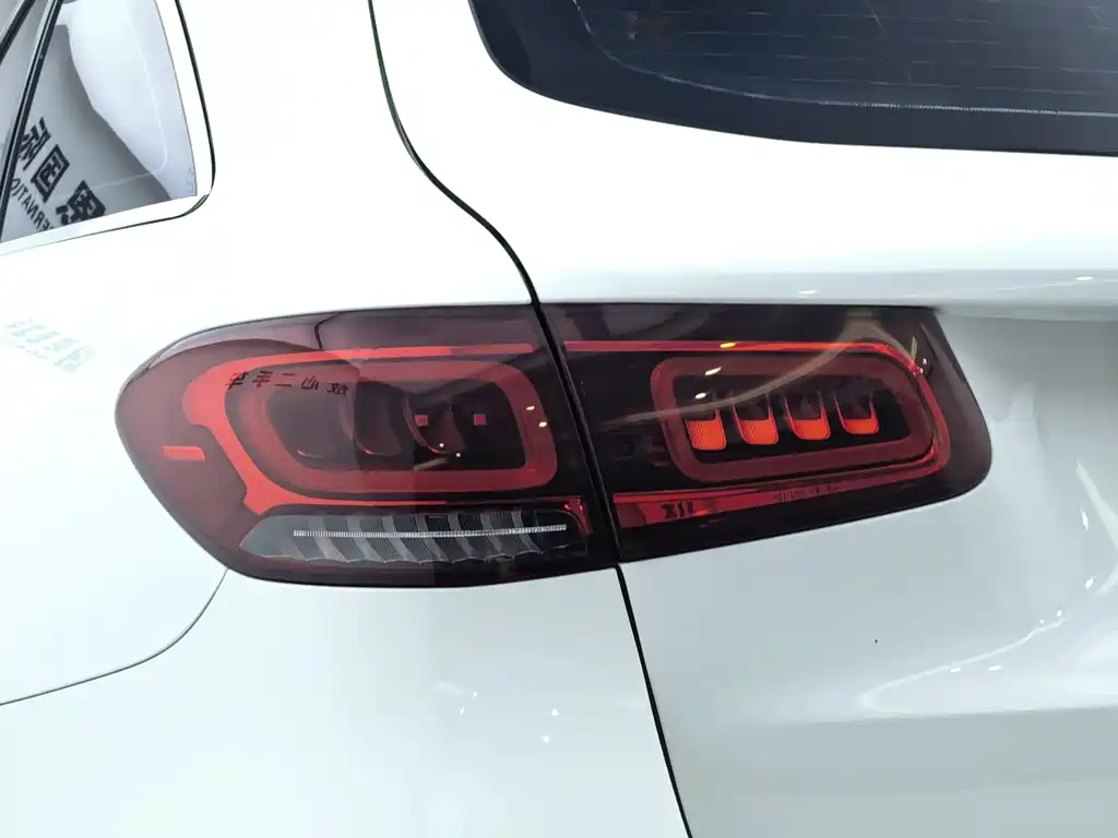 Mercedes-Benz GLC 2020 — фото 22