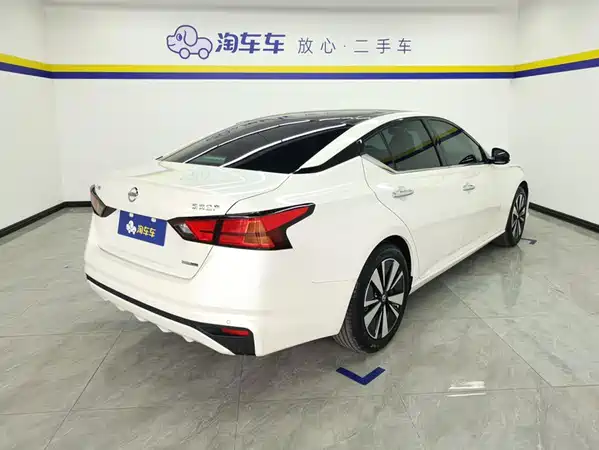 Nissan Teana 2022