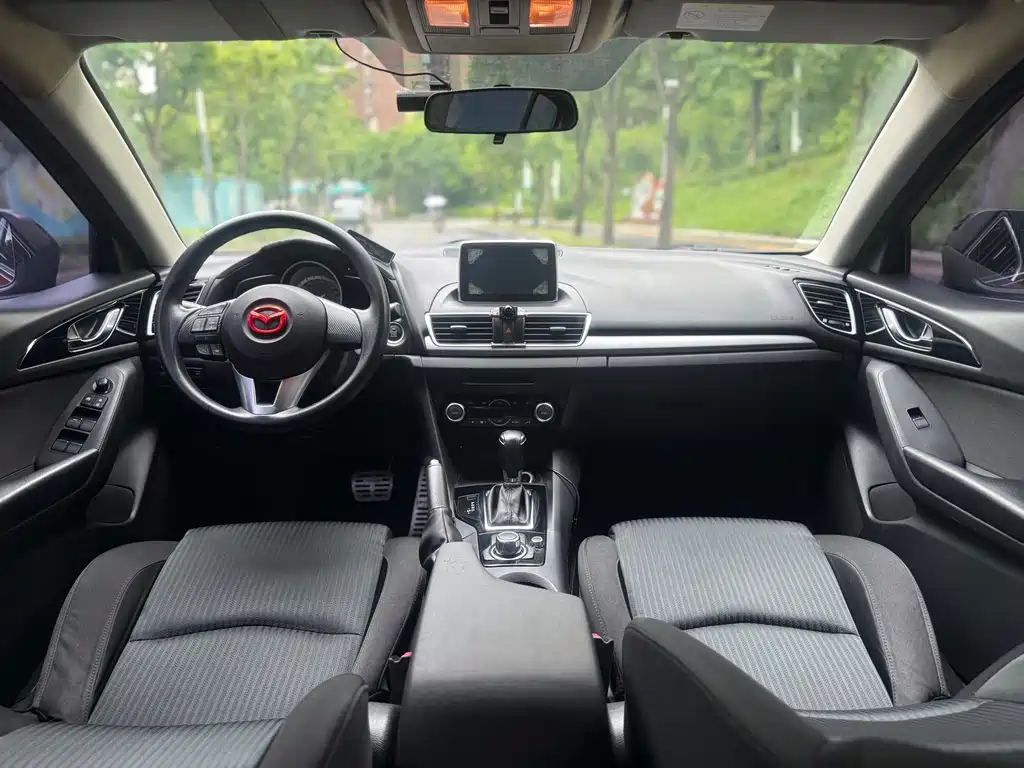 Mazda 3 Axela 2015 — фото 12