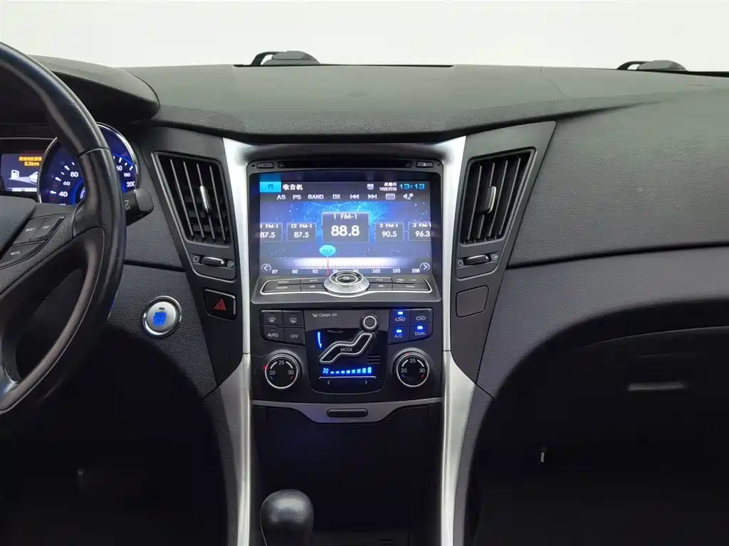 Hyundai Sonata 2014 — фото 12