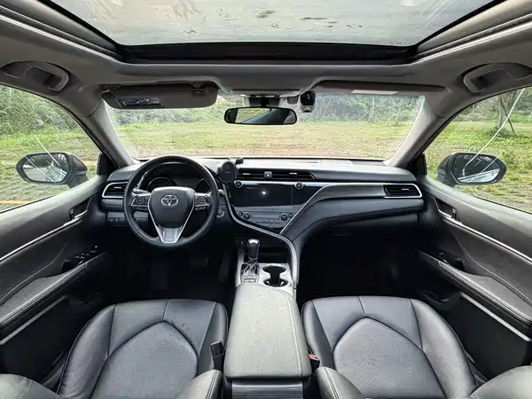 Toyota Camry 2021