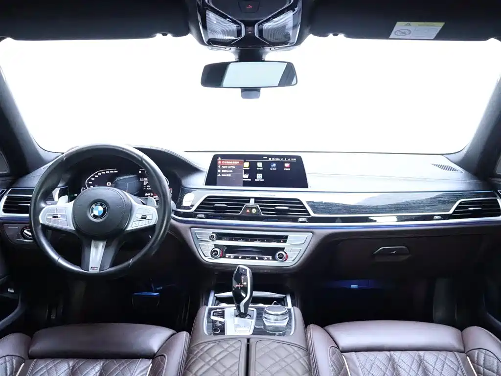 BMW 7 Series 2021 — фото 13