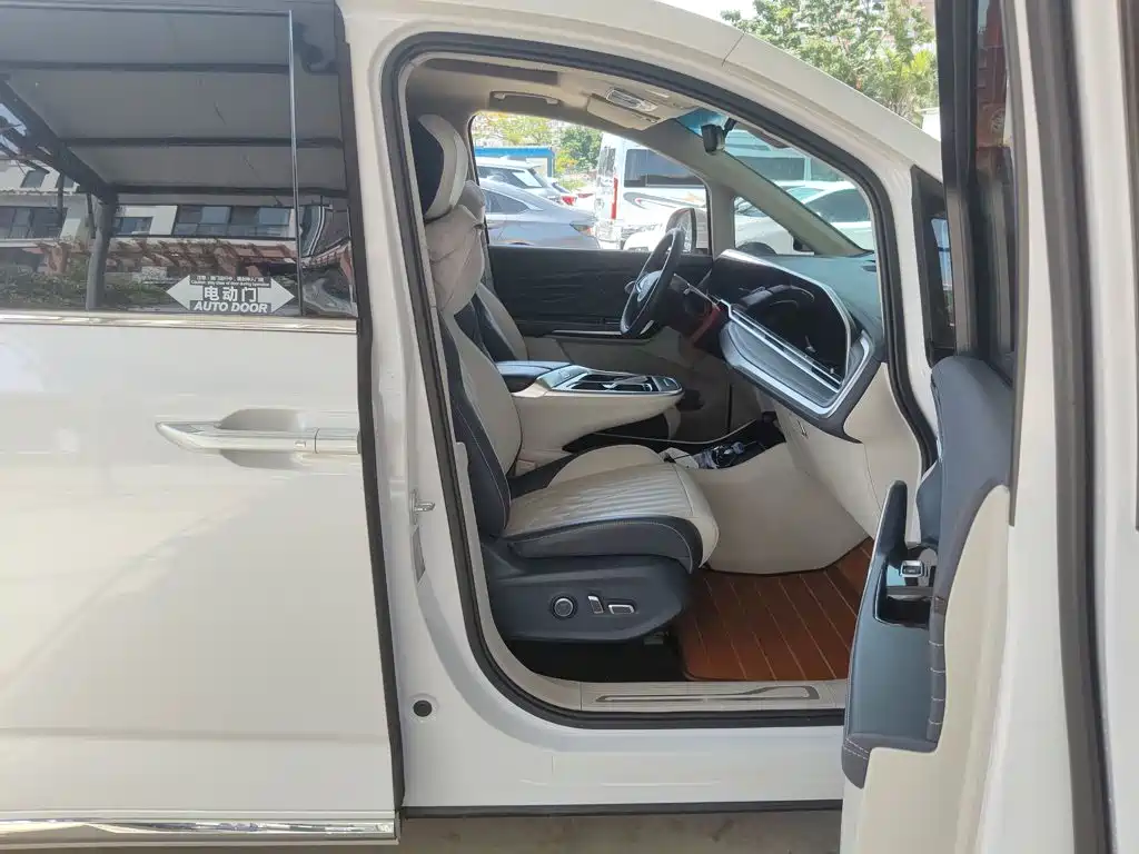 Maxus G90 2022