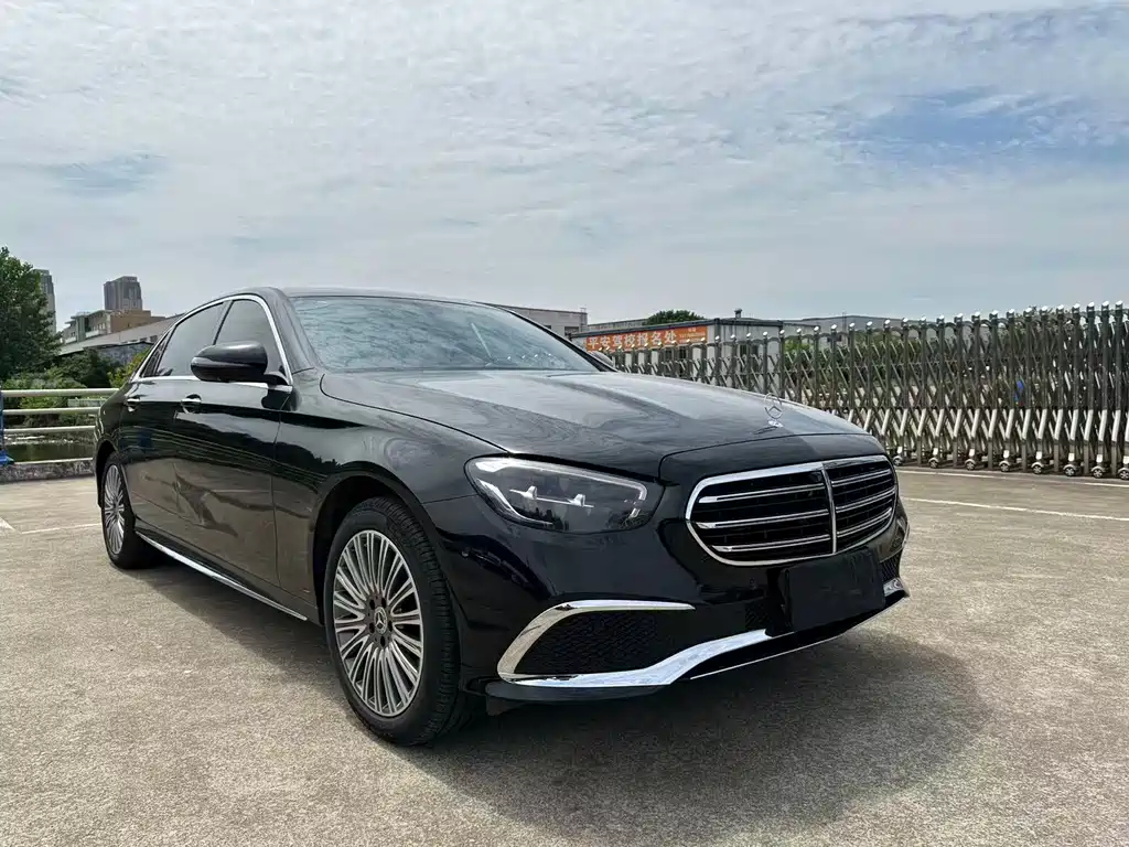 Mercedes-Benz E-Class 2022 — фото 3