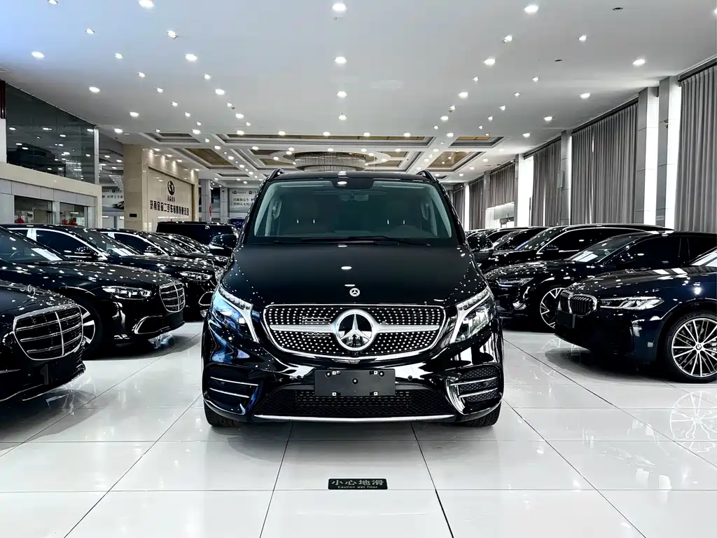 Mercedes-Benz V-Class 2024