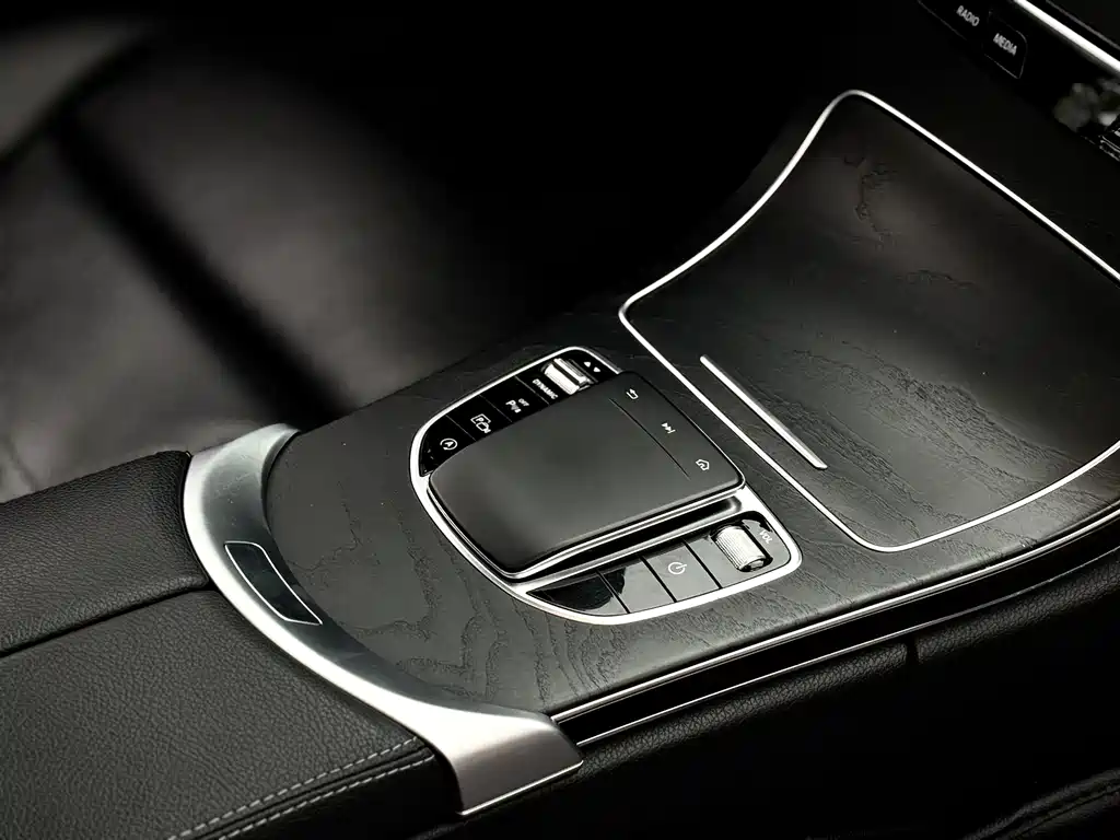 Mercedes-Benz C-Class 2020 — фото 12