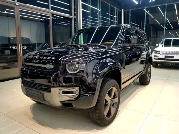 Land Rover Defender 2023