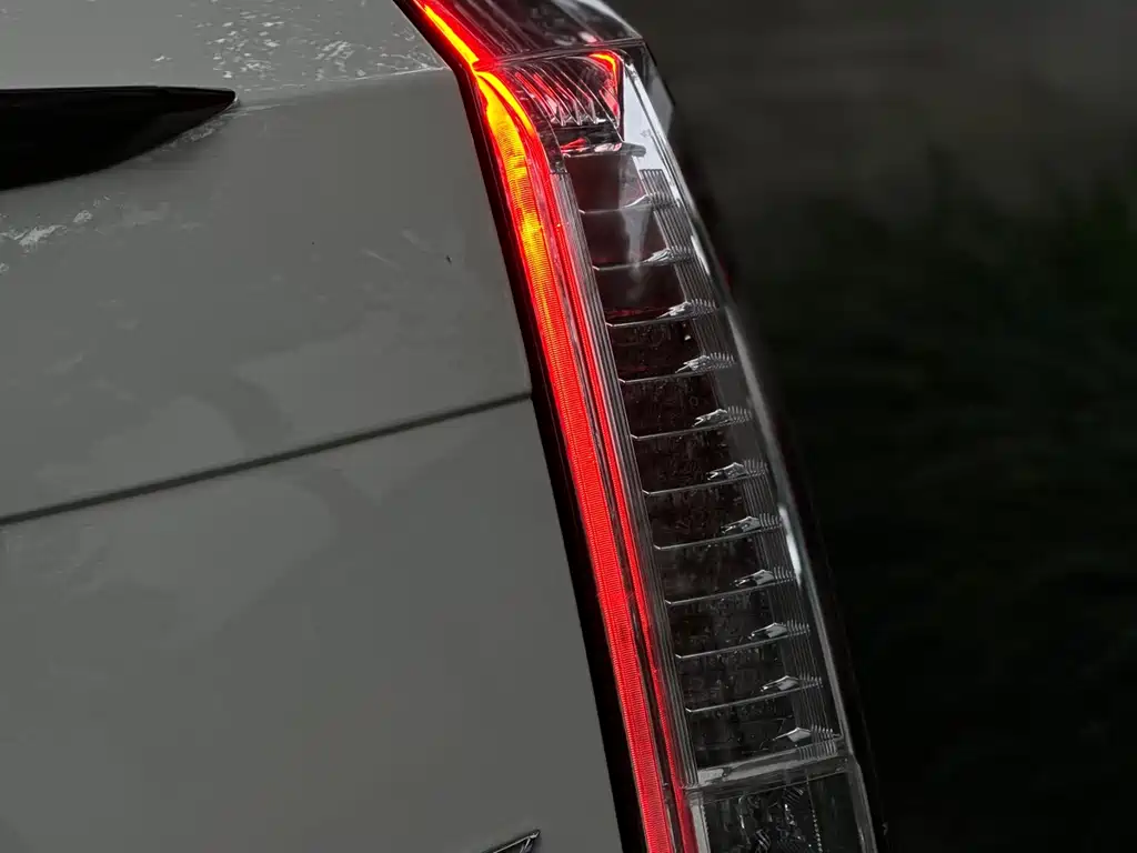 Cadillac CTS 2013 — фото 18