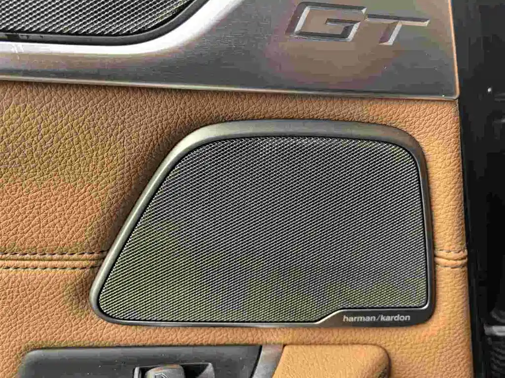 BMW 6 Series GT 2023 — фото 14