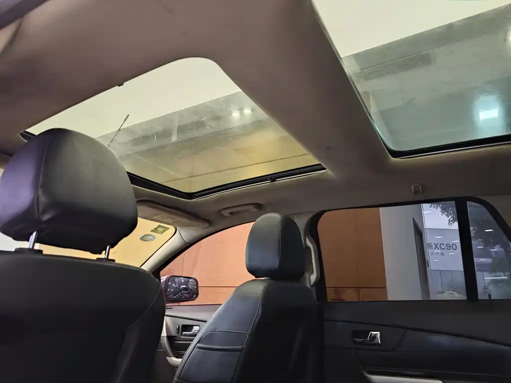 Ford Edge 2015 — фото 24