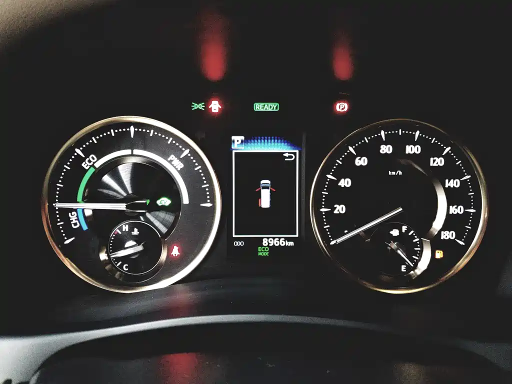 Toyota Vellfire 2021 — фото 13
