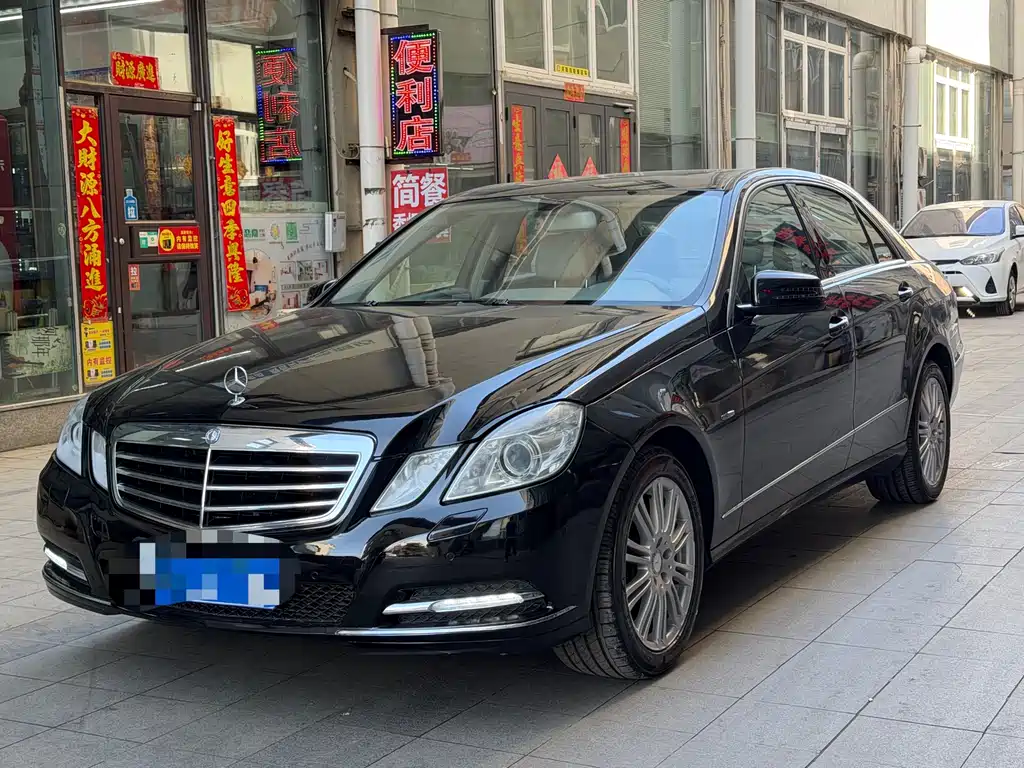 Mercedes-Benz E-Class 2010