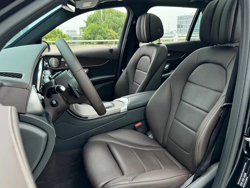 Mercedes-Benz GLC 2023