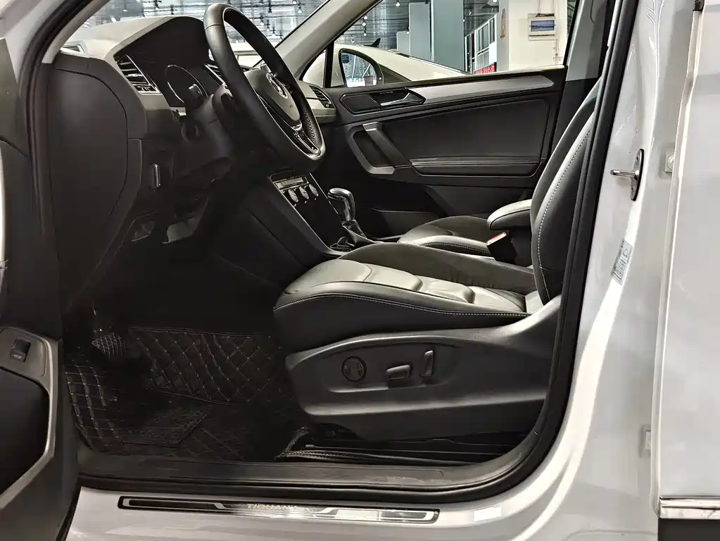 Volkswagen Tiguan L 2019 — фото 7