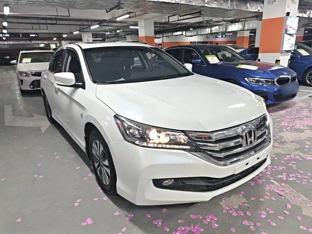 Honda Accord 2015 — фото 4
