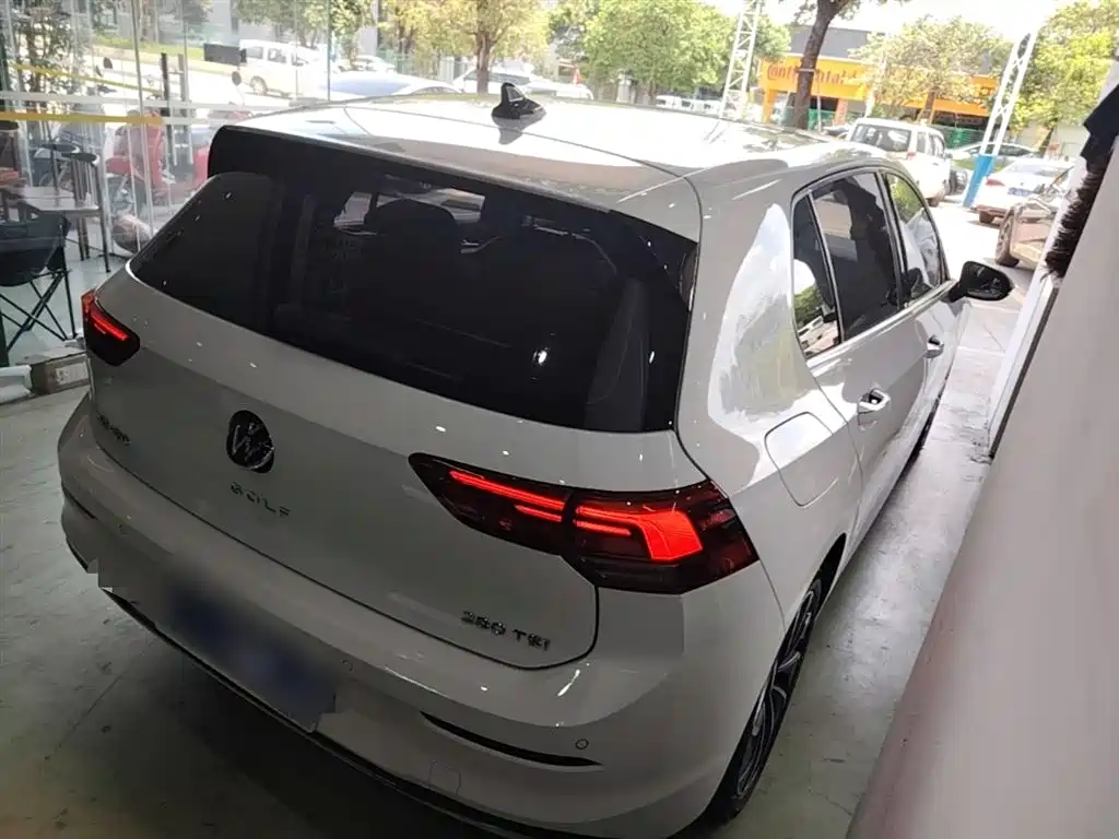 Volkswagen Golf 2022 — фото 7