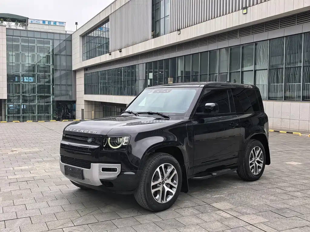 Land Rover Defender 2022