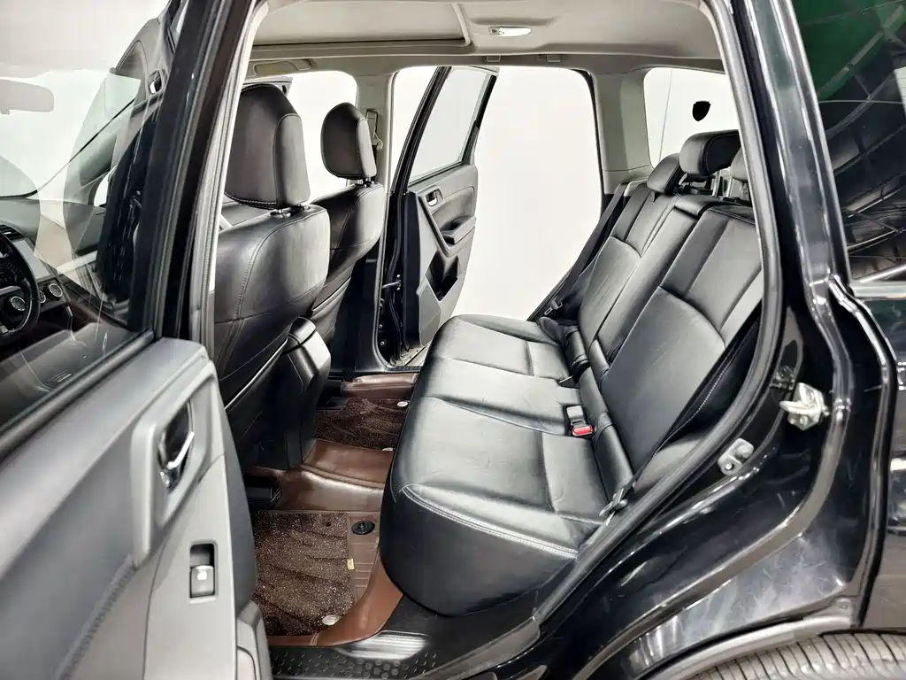 Subaru Forester 2014 — фото 13