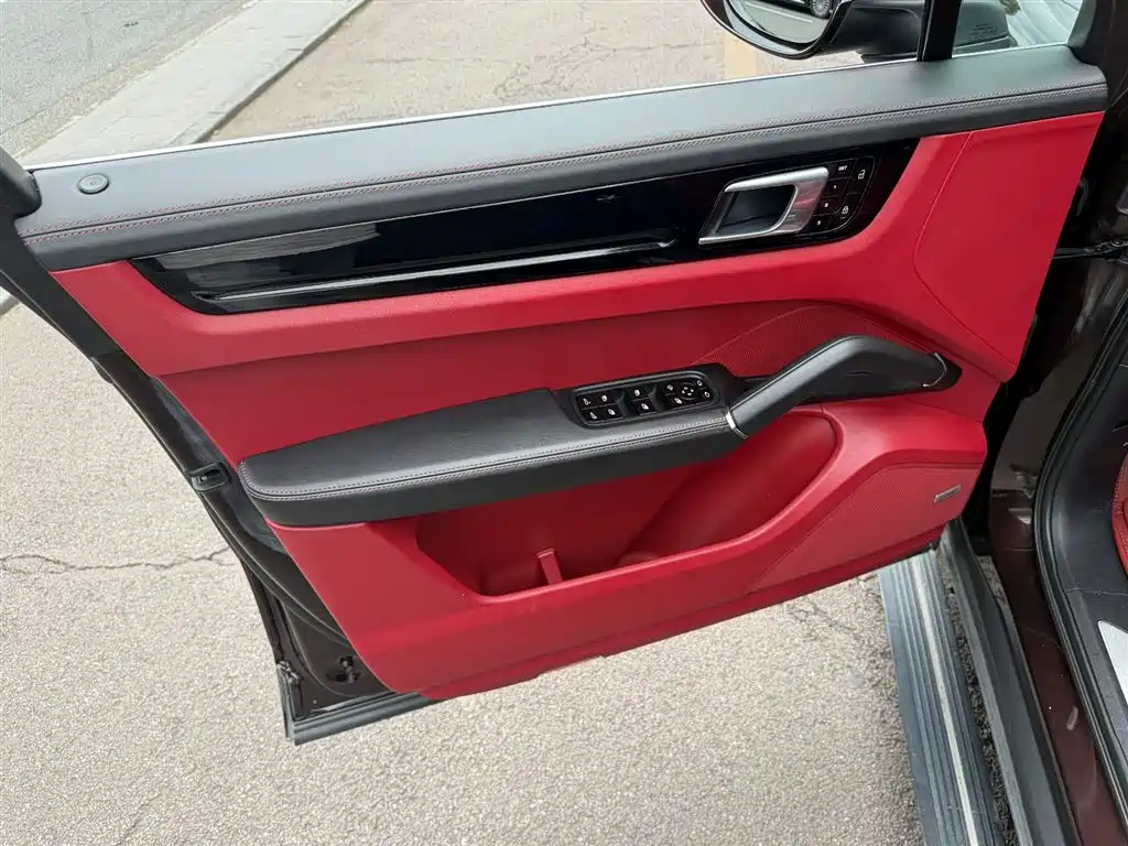 Porsche Cayenne 2020