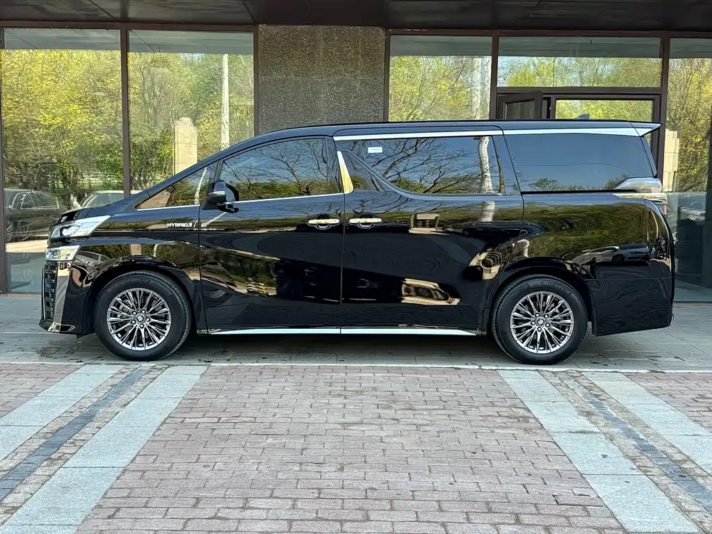 Toyota Vellfire 2022 — фото 5
