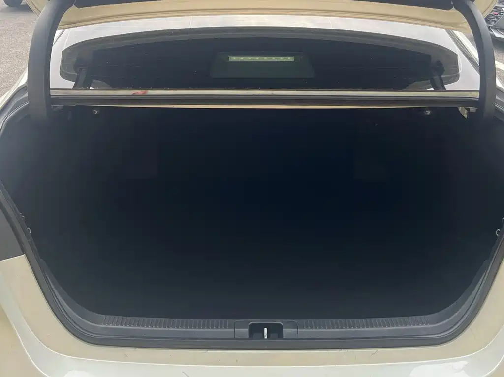 Toyota Camry 2021 — фото 15