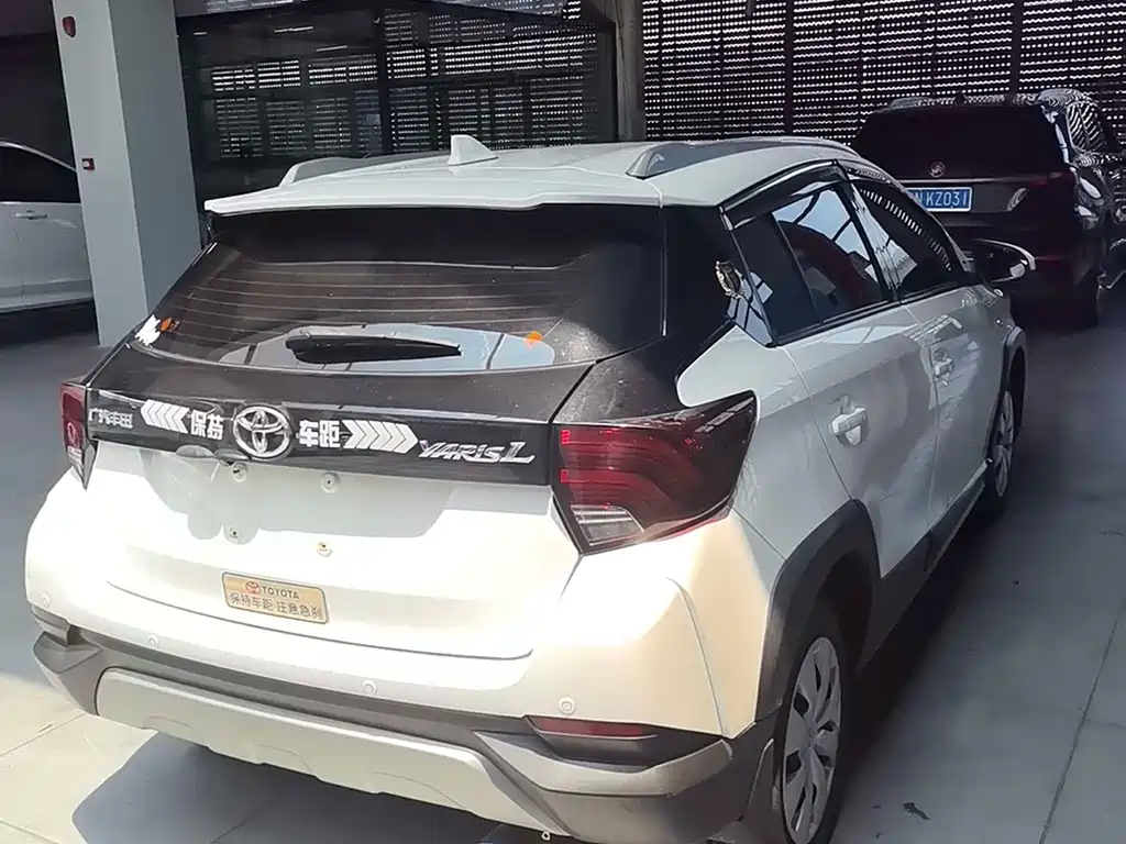 Toyota Yaris L 2022