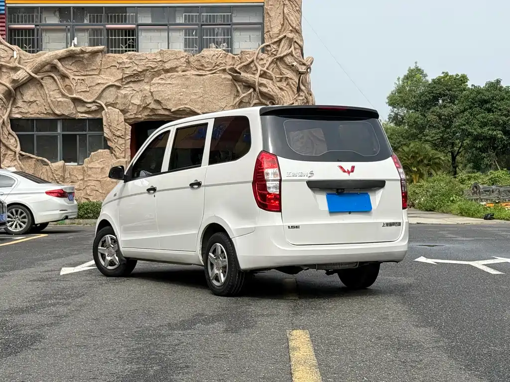 Wuling Hongguang 2019 — фото 4