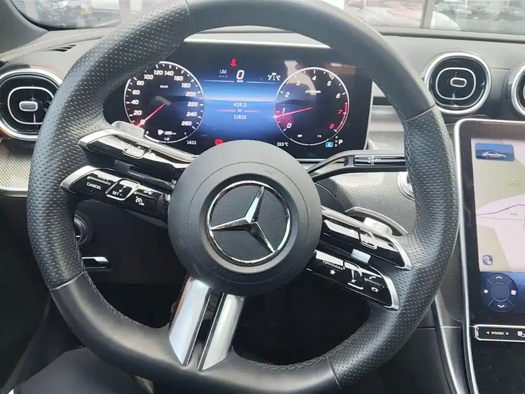 Mercedes-Benz C-Class 2023 — фото 11