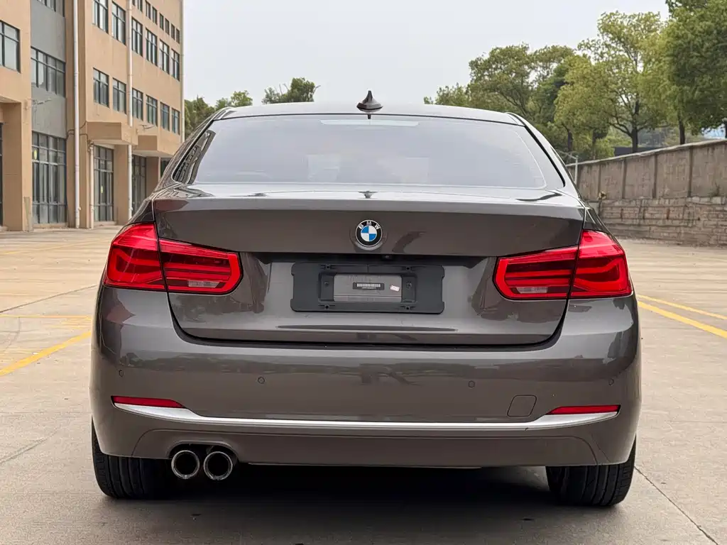 BMW 3 Series 2018 — фото 4
