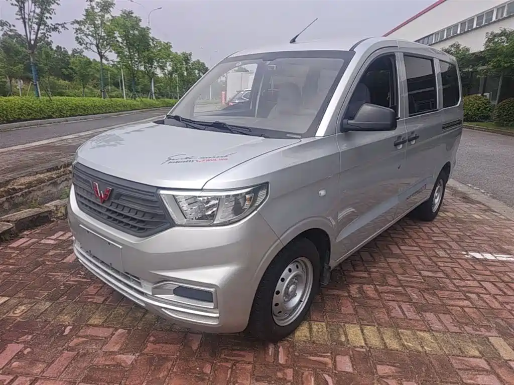 Wuling Hongguang V 2022 — фото 2