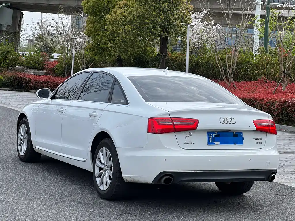 Audi A6L 2015 — фото 4