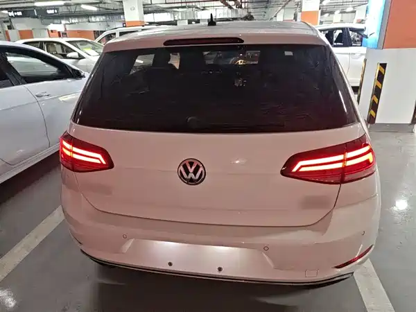 Volkswagen Golf 2020
