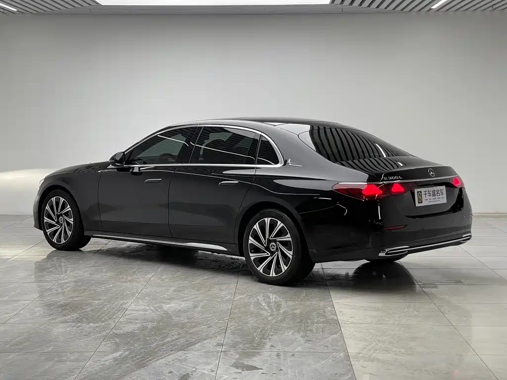 Mercedes-Benz E-Class 2024