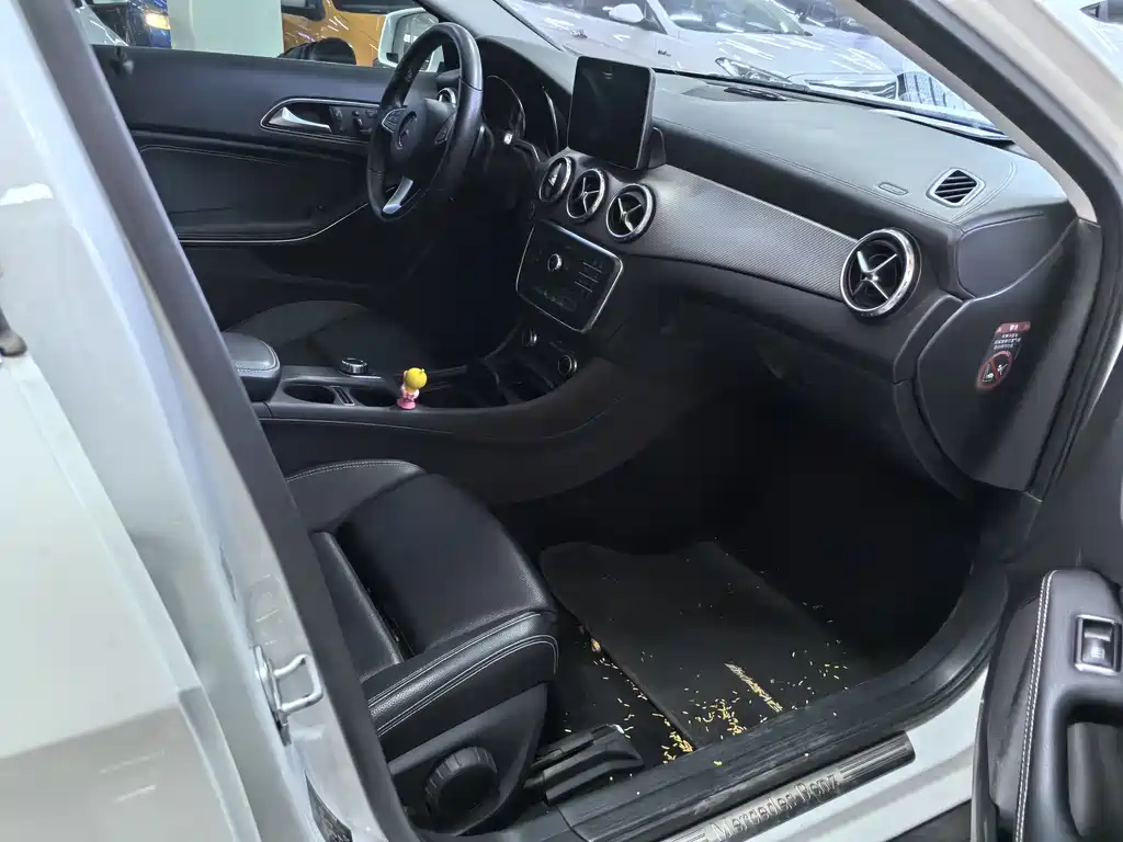 Mercedes-Benz GLA 2016 — фото 11