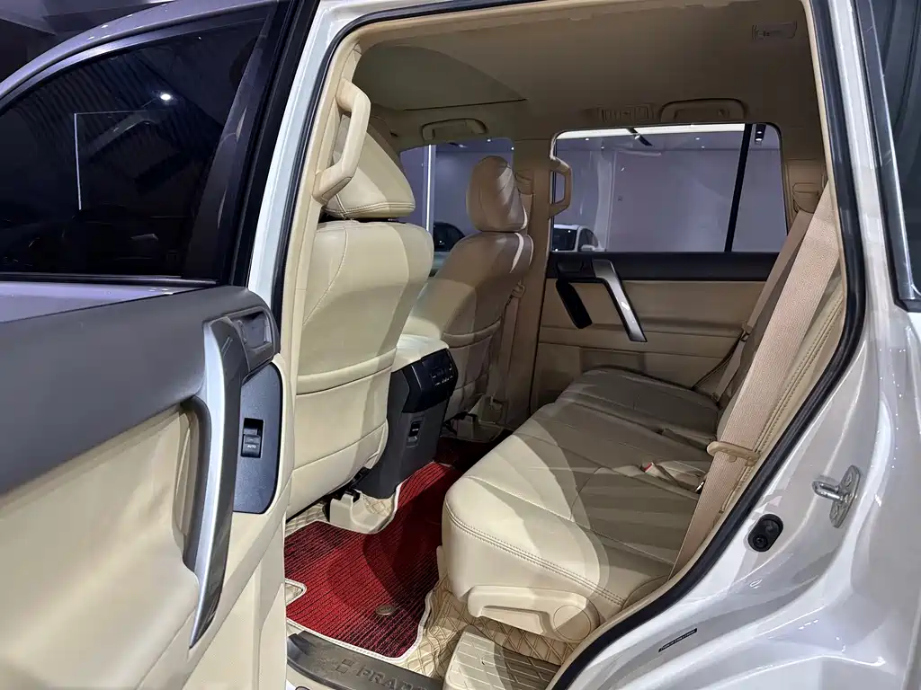 Toyota Prado 2018 — фото 10