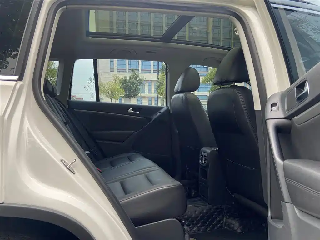 Volkswagen Tiguan 2015 — фото 10