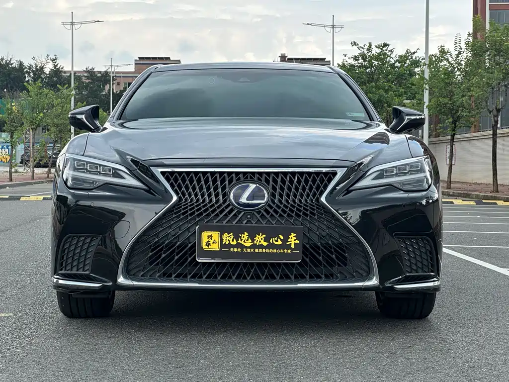 Lexus LS 2021 — фото 2
