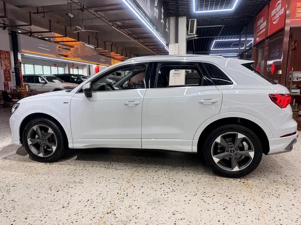 Audi Q3 2023