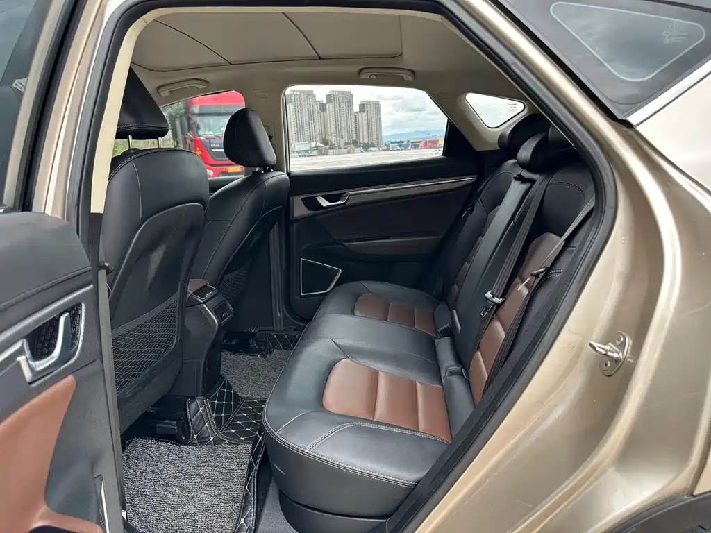 Geely Emgrand GS 2018