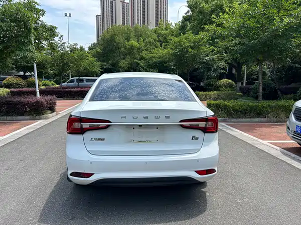 Roewe i5 2019