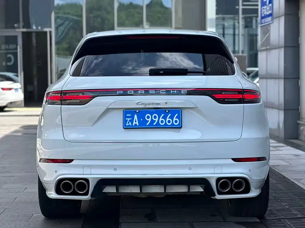 Porsche Cayenne 2019 — фото 6