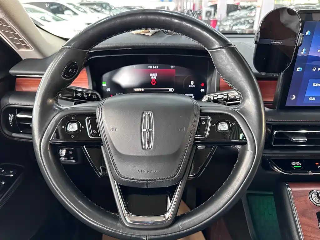 Lincoln Aviator 2023 — фото 14