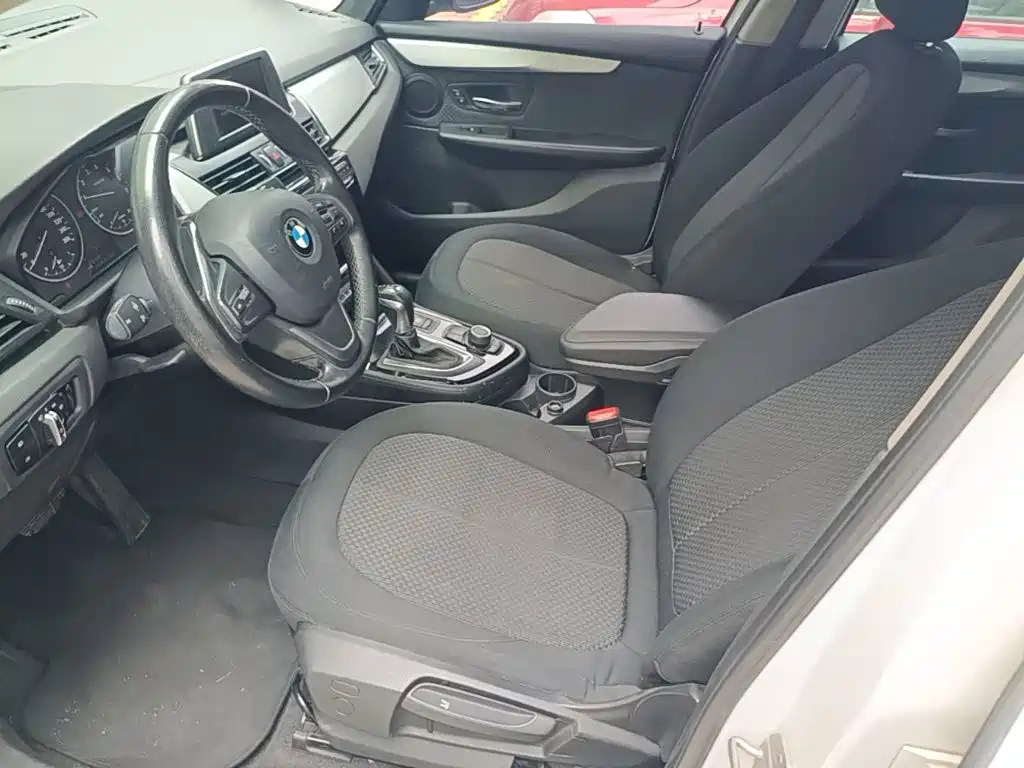 BMW 2 Series Station Wagon 2016 — фото 15