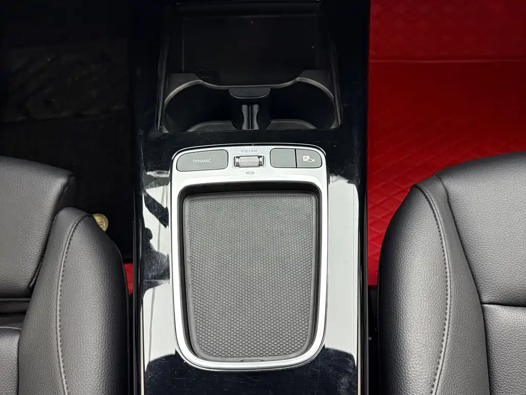 Mercedes-Benz A-Class 2023 — фото 12