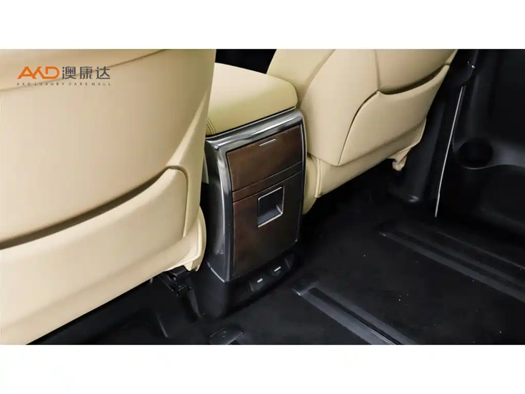 Toyota Alphard 2017 — фото 10