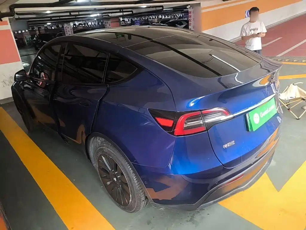 Tesla Model Y 2021