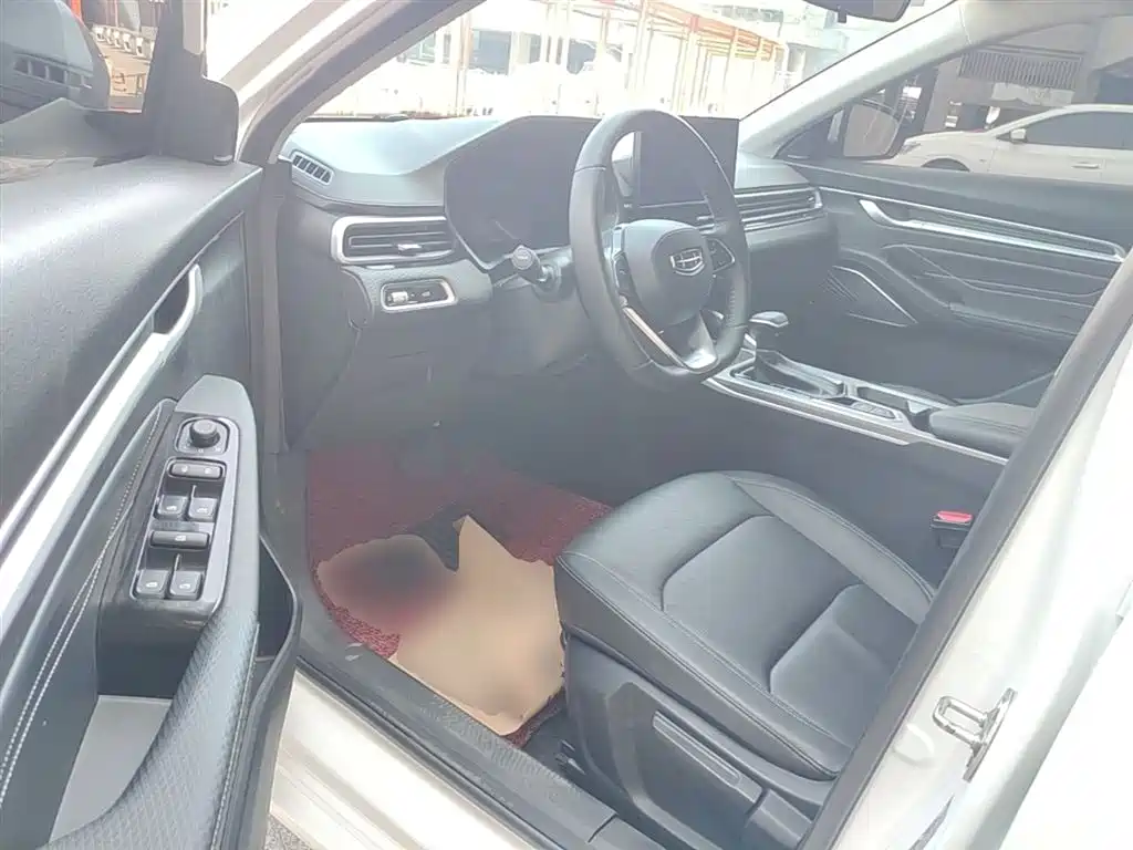 Geely Emgrand 2023 — фото 16