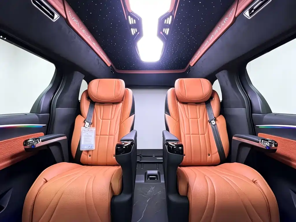 Toyota Granvia — фото 9