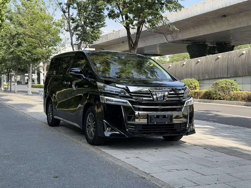 Toyota Vellfire 2023 — фото 2