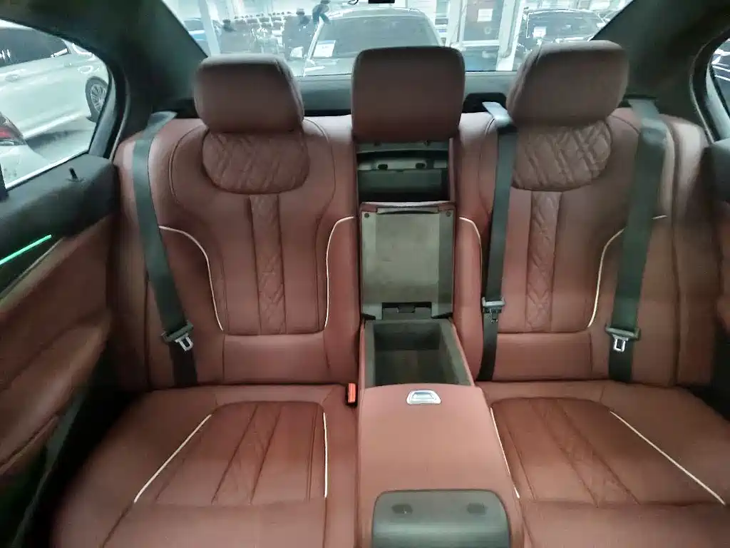 BMW 5 Series 2023 — фото 12